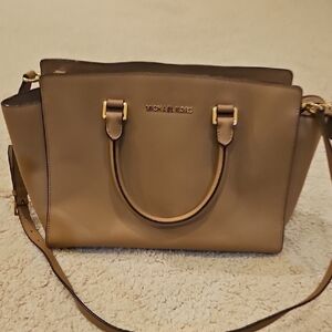 Michael Kors Selma Satchel Saffiano Leather And Wallet
